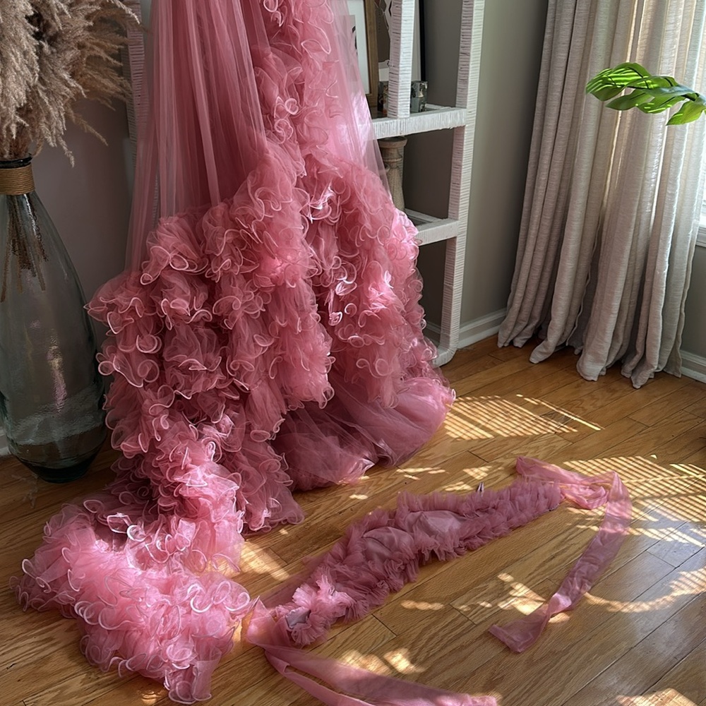 Elegant Pink Ruffled Gown - Picture 8 of 10